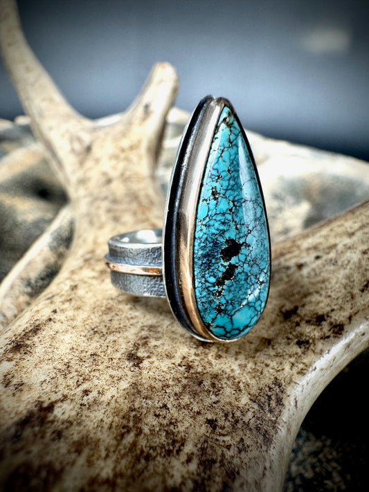 Turquoise point ring, size 6.5