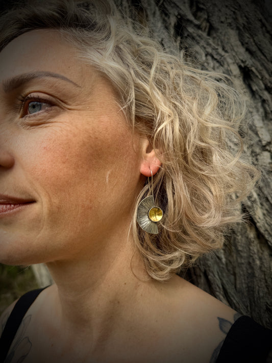 LifeStar earrings golden center