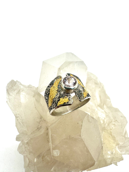 Morganite golden band, size 5.5