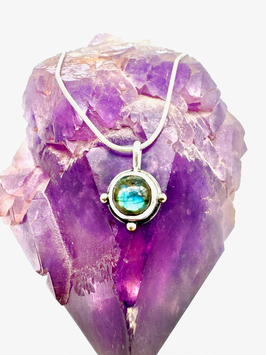Wayfinder Labradorite pendant