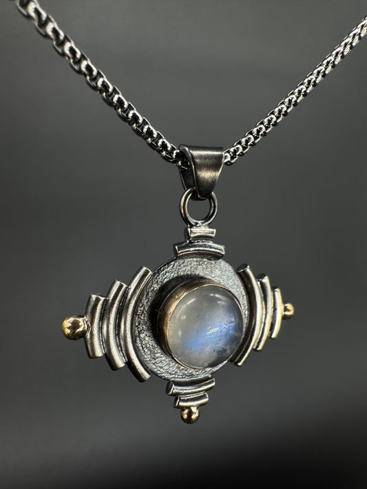 Echoes moonstone pendant