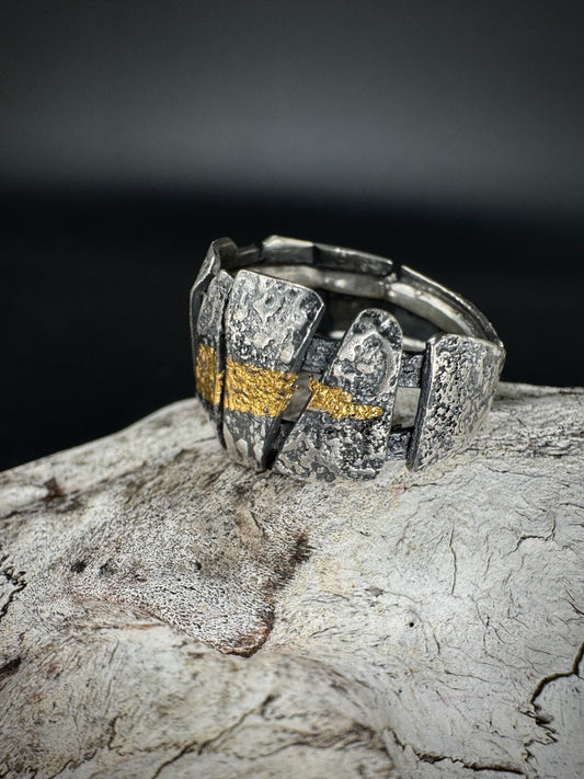 Golden particle ring size 11