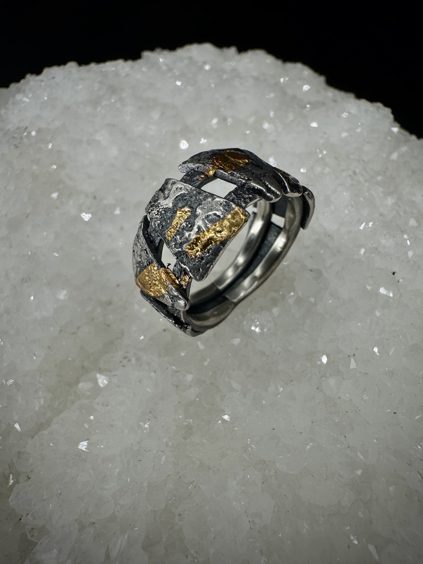Golden particle ring size 7