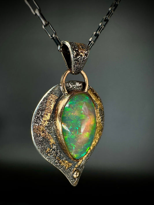 Dragons Eye opal pendant