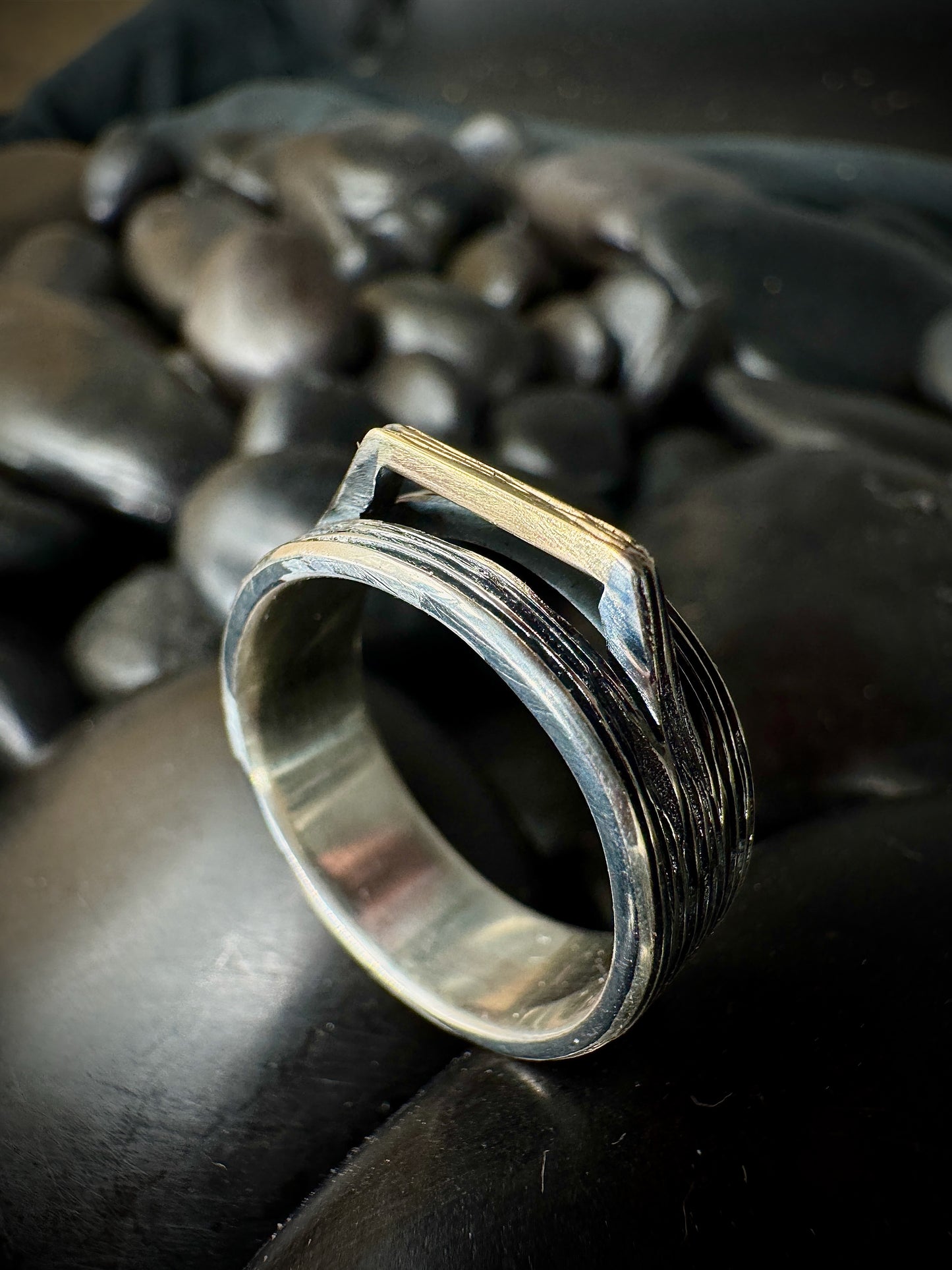 14k gold bar Woven ring size 8