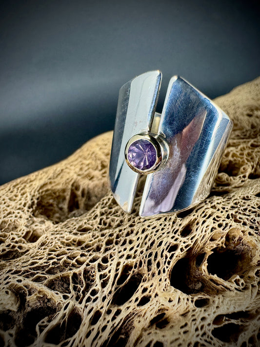 Mahenge Spinel wide band gold and silver ring size 7