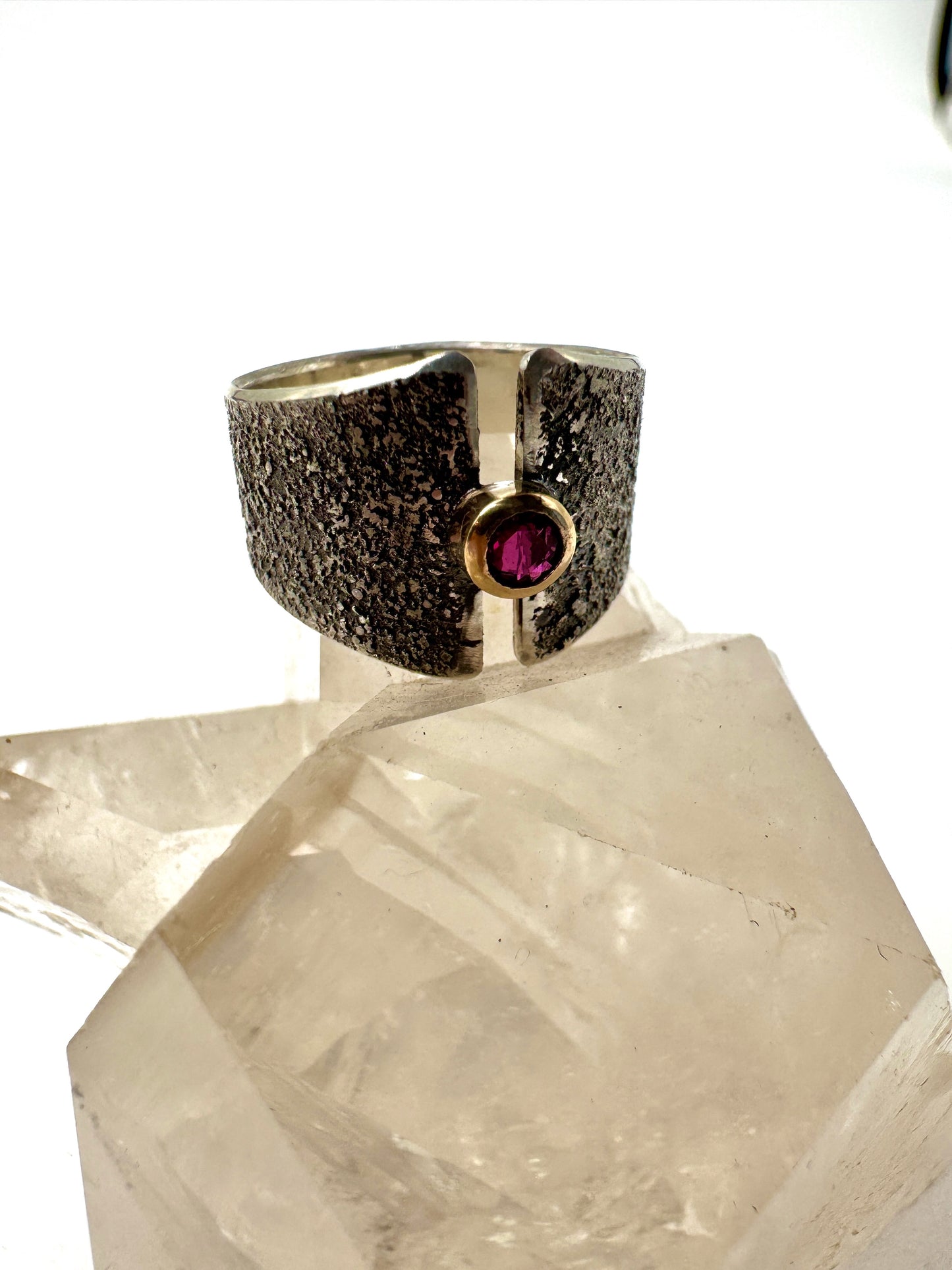 Ruby and 14k gold classic wide band ring size 6.5