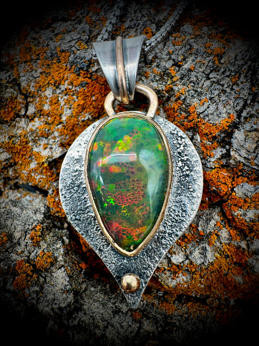 Dragons Eye opal pendant